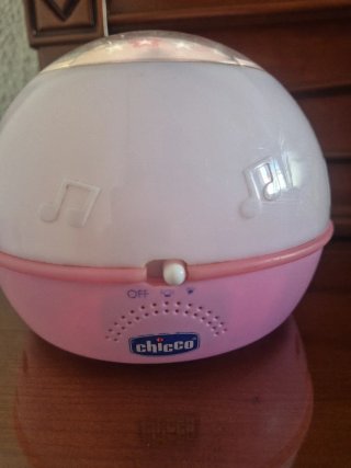 Proyector bebé CHICCO estrellas y luna