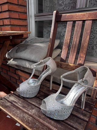 Zapatos de tacón plateados Lady Pretty
