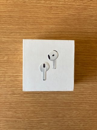 AirPods 4