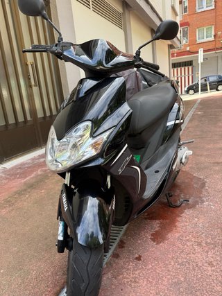 Yamaha Jog R Negra