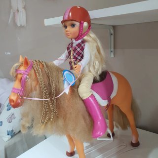 Nancy con caballo y accesorios