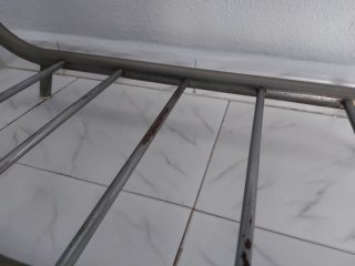Mesa auxiliar cristal y metal