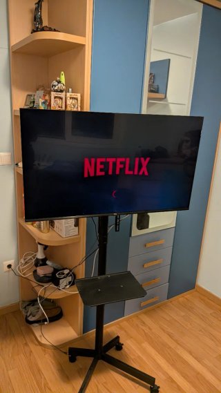 Televisión TCL 40" QLED  (TCL40S5K)