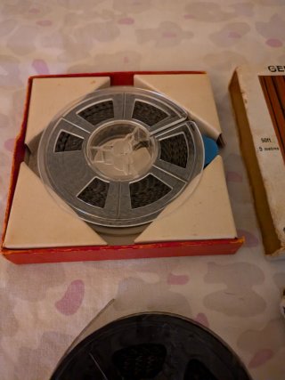 Películas Super 8 Nothing to Wear y Hollywood and