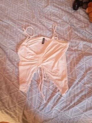 Top H&M blanco fruncido