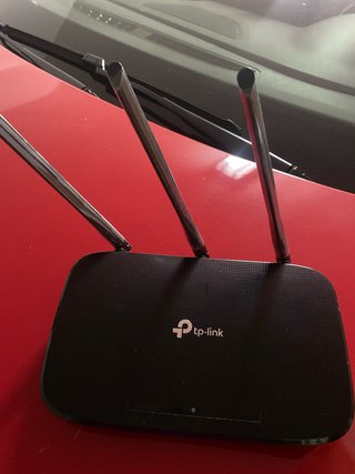 Router TP-Link Negro con Antenas