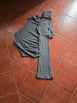 Conjunto jersey y pantalón punto gris