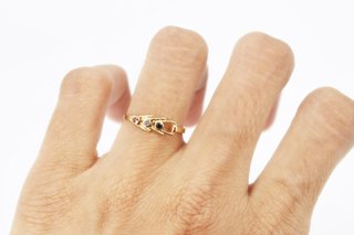 Anillo de oro de 18k. Ref:024-01-01474