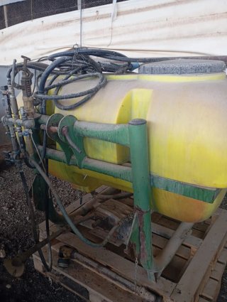 Cuba pulverizador 600L