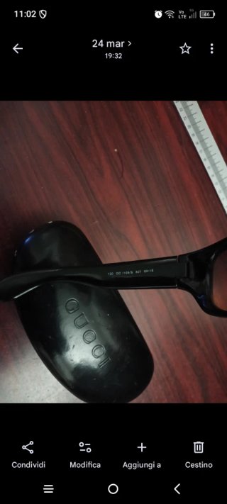 Occhiali da sole Gucci neri e marroni