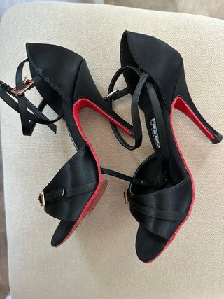 Zapatos de baile NUEVOS. COSTARON 112,30€