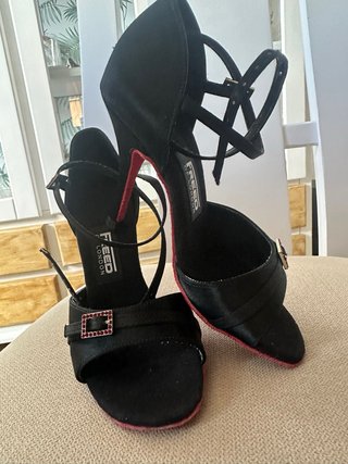 Zapatos de baile NUEVOS. COSTARON 112,30€