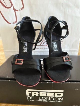 Zapatos de baile NUEVOS. COSTARON 112,30€