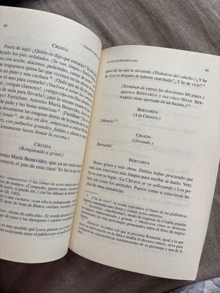 La casa de Bernarda Alba (Spanish Edition)