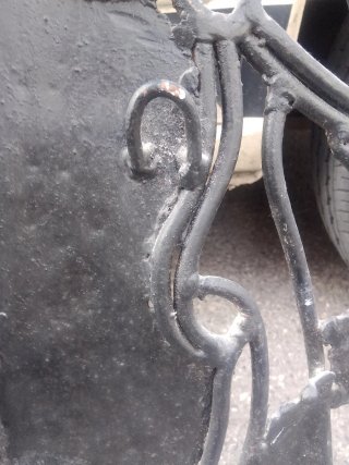 Virgen de forja artesanal
