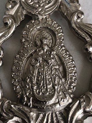 Medalla religiosa gran formato metal plateado