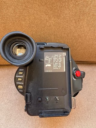 Videocámara Grundig Hi8 LC 285 HE Para Piezas