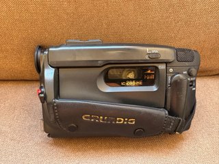 Videocámara Grundig Hi8 LC 285 HE Para Piezas