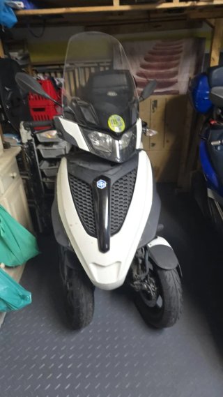 Piaggio MP3 Yourban 300 y 125