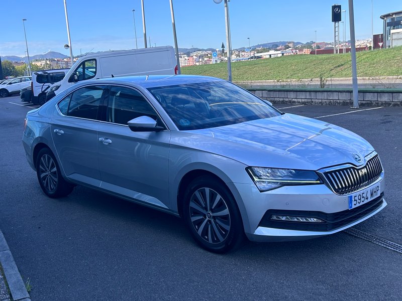 Škoda Superb 2.0 TDI Ambition (2020-) 2023, foto 2