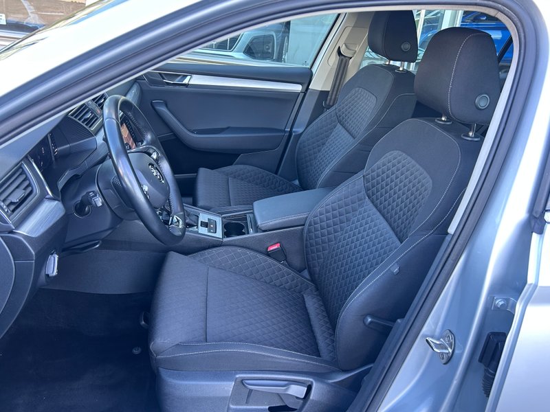 Škoda Superb 2.0 TDI Ambition (2020-) 2023, foto 9