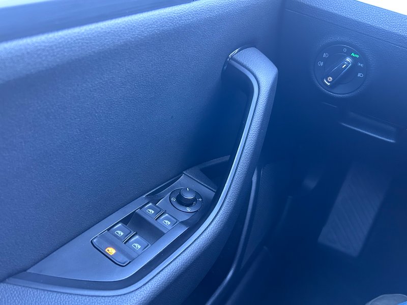 Škoda Superb 2.0 TDI Ambition (2020-) 2023, foto 25