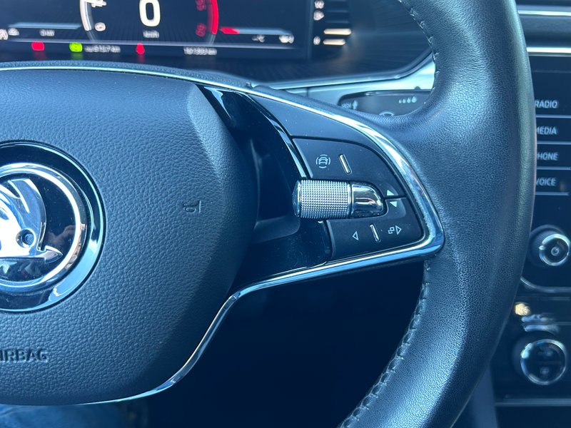 Škoda Superb 2.0 TDI Ambition (2020-) 2023, foto 23