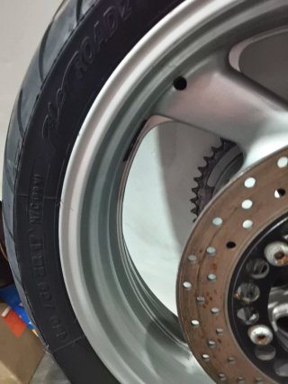 Rueda Tras. Yamaha YZF600 Thundercat
