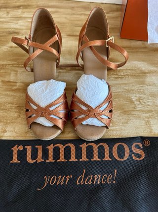 Zapatos de baile RUMMOS nuevos