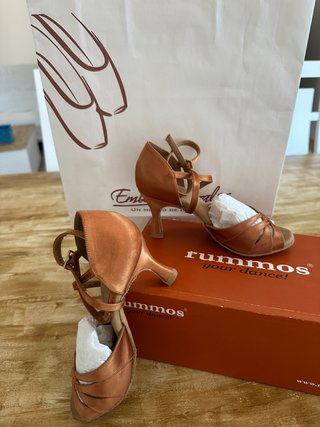 Zapatos de baile RUMMOS nuevos