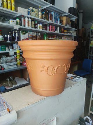 Maceta grande de barro
