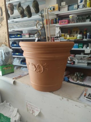 Maceta grande de barro