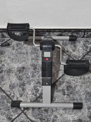 Pedaleador estático plegable