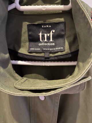 Chaqueta parka Zara TRF bordada con borlas multico
