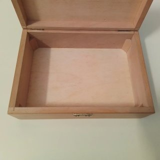 Antigua caja de madera/Costurero infantil