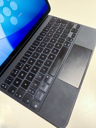 iPad Air 5 M1 256GB + Teclado + Lápiz