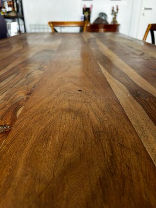 Mesa de comedor de madera grande