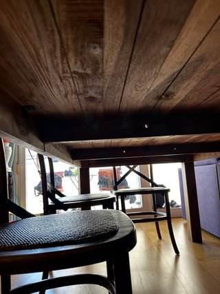 Mesa de comedor de madera grande