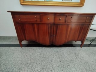 Mueble bajo de madera