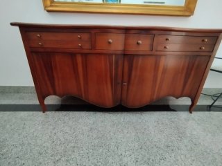 Mueble bajo de madera