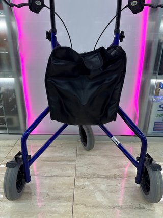 Andador de 3 ruedas Days 240L