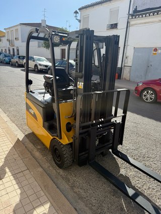 Carretilla elevadora eléctrica CAT 16