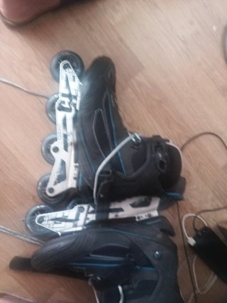 Patines en línea negros