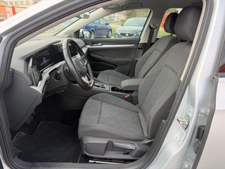 Volkswagen Golf Life 1.0 eTSI 81kW (110CV) DSG