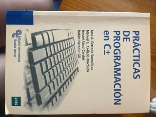 Vendo libros de la carrera de ADE de la uned