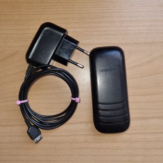 Telefono Samsung GT-E1200 nero (non legge SIM!)