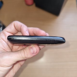 Telefono Samsung GT-E1200 nero (non legge SIM!)