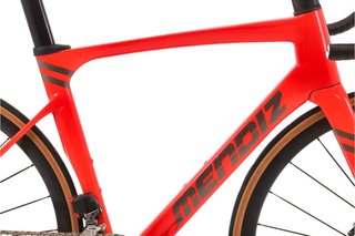 Bicicleta Mendiz F9 AXS 12V t.52 Reacondicionada