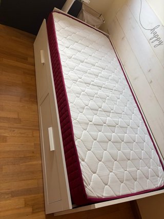 Cama infantil blanca adaptable con cajones