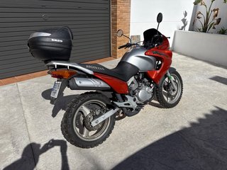 Honda XL Varadero 125 Roja/Plata